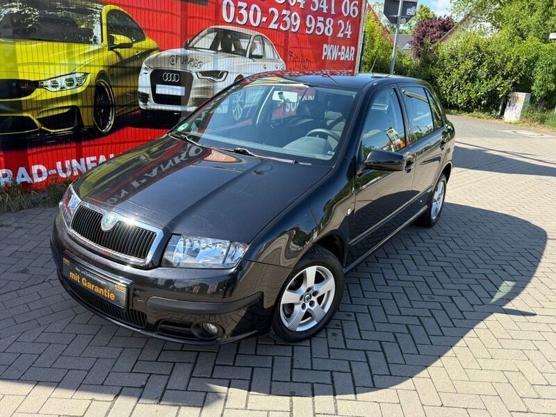 Schwarz Gebraucht 2006 Skoda Fabia Ambiente Limousine | 3.790 € (Teuer) - Bild 1/4