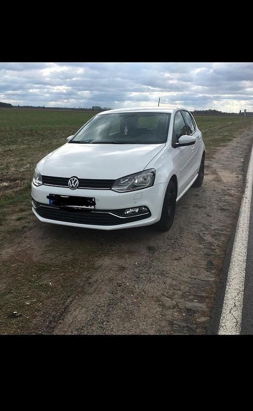 Gebraucht VW Polo Comfortline 60 PS (44 kW) 2014 Weiß Kleinwagen