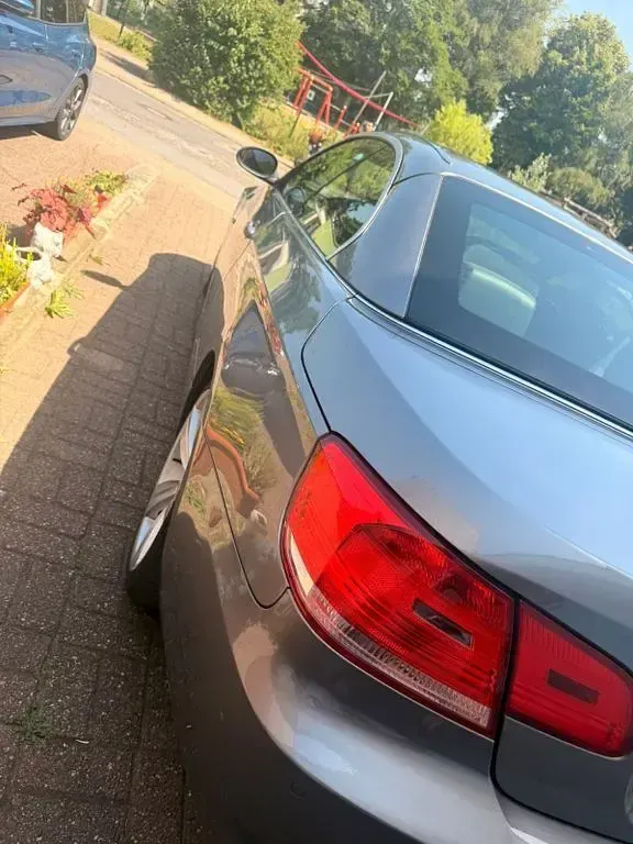 Gebraucht BMW 320 Cabriolet 177 PS (130 kW) 2009 Silber Cabrio
