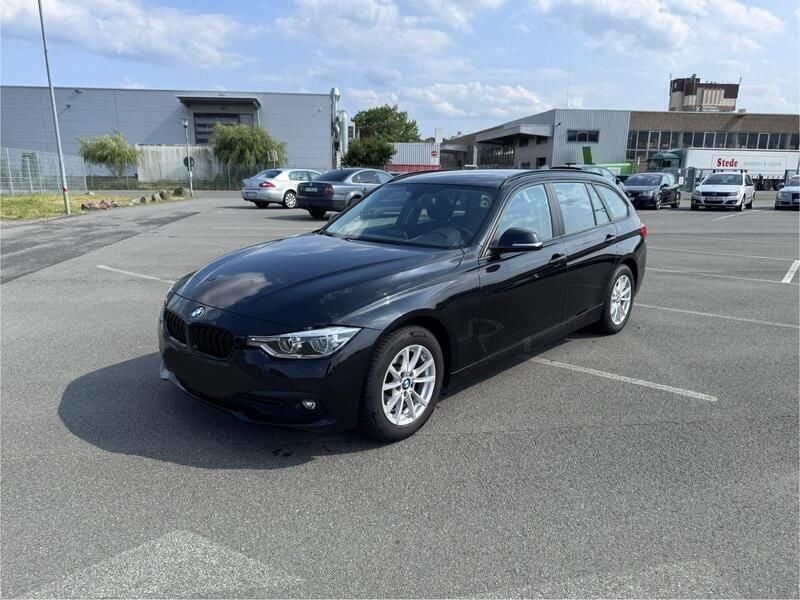 Schwarz Gebraucht 2019 BMW 320 Advantage Kombi | 13.500 € (Superpreis) - Bild 1/4