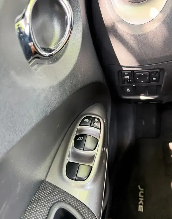 Gebraucht Nissan Juke Visia 117 PS (86 kW) 2013 Schwarz SUV