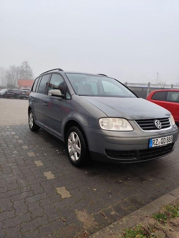 Grau Gebraucht 2006 VW Touran Highline Van / Kleinbus | 3.000 € (Etwas zu teuer) - Bild 1/4