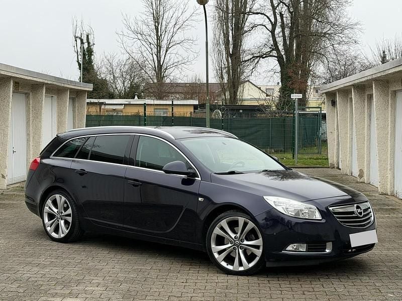 Gebraucht Opel Insignia 160 PS (117 kW) 2012 Blau Kombi
