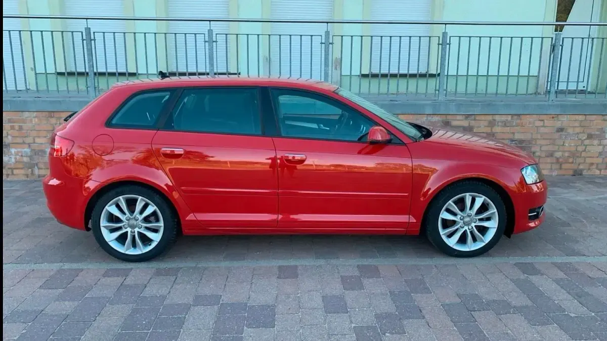 Używany Audi A3 S-Line 105 KM (77 kW) 2012 Czerwony Hatchback
