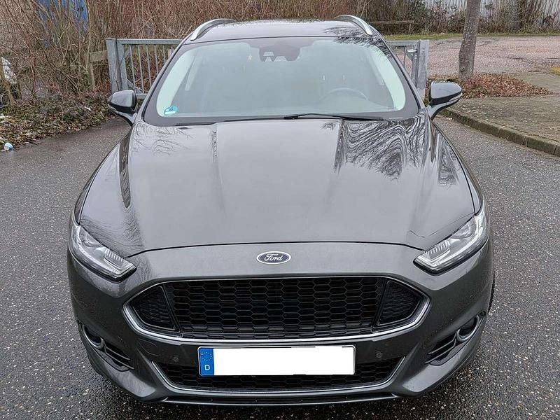 Gebraucht Ford Mondeo Titanium 179 PS (131 kW) 2017 Grau Kombi