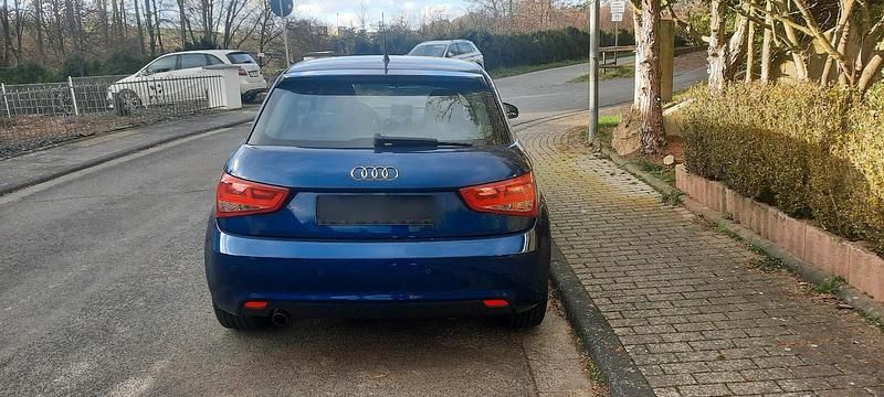 Gebraucht Audi A1 Ambition 105 PS (77 kW) 2010 Blau Kleinwagen