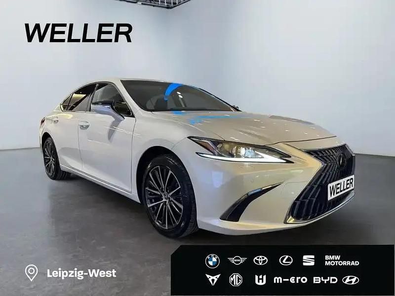 Neu Lexus ES300 218 PS (160 kW) 2026 Sonic white (weiss) Limousine