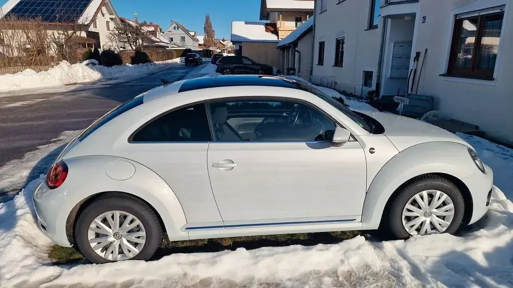 Gebraucht VW Beetle Sound 105 PS (77 kW) 2017 Silber Kleinwagen