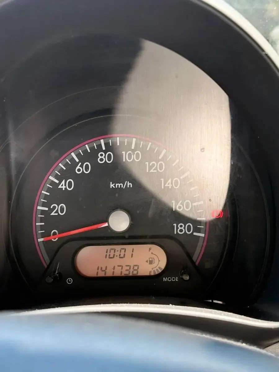 Gebraucht Nissan Pixo 68 PS (50 kW) 2010 Schwarz Kleinwagen