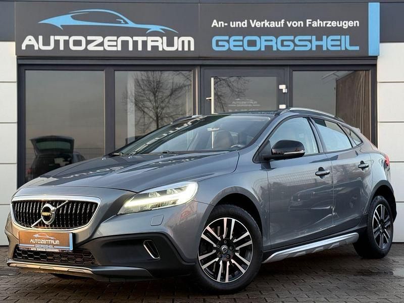 Second-hand Volvo V40 152 CP (111 kW) 2016 Gri SUV