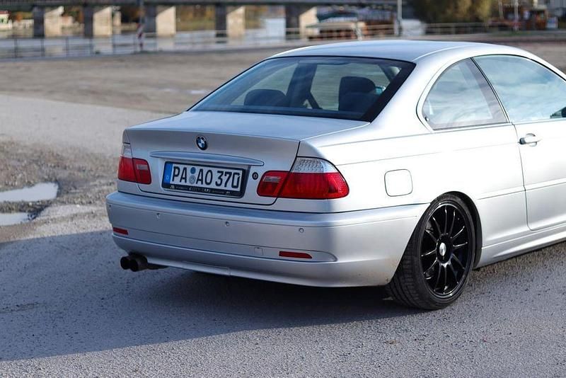 Gebraucht BMW 325 Performance 192 PS (141 kW) 2003 Silber Coupé