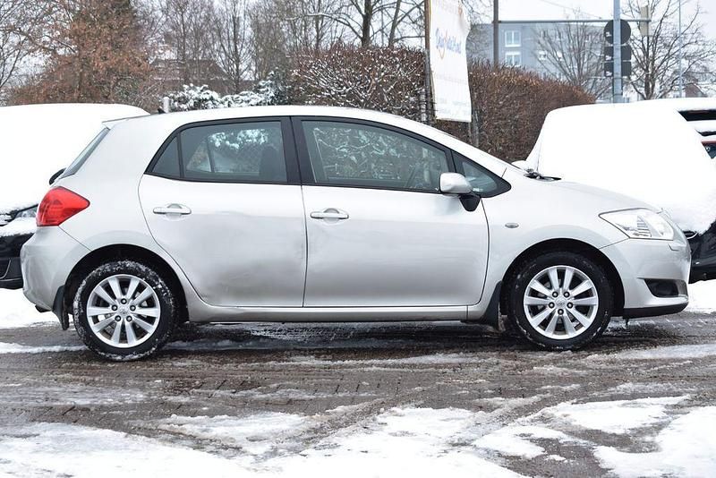 Gebraucht Toyota Auris Executive 124 PS (91 kW) 2007 Silber Kleinwagen
