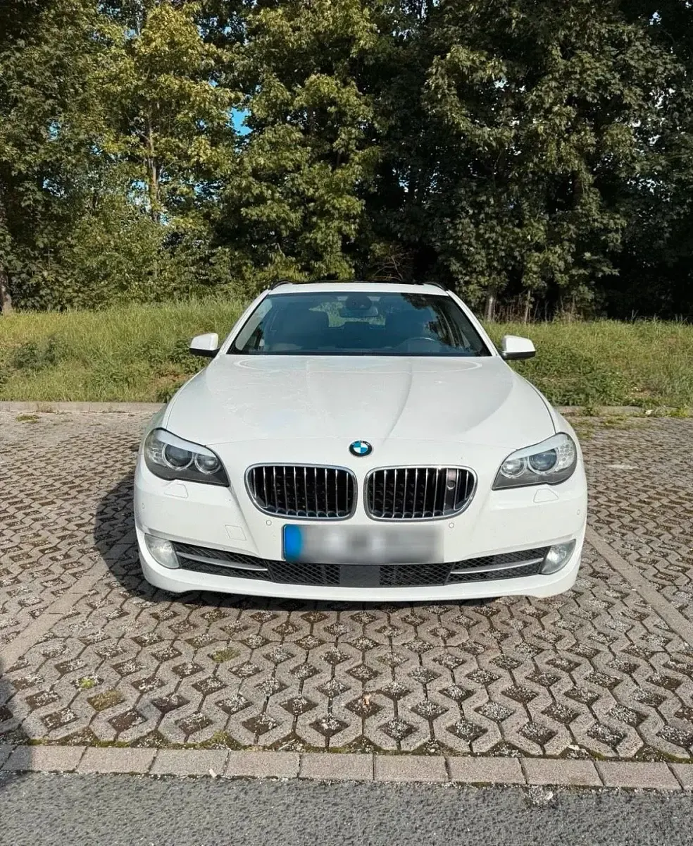 Używany BMW 520 2010 Biały Kombi