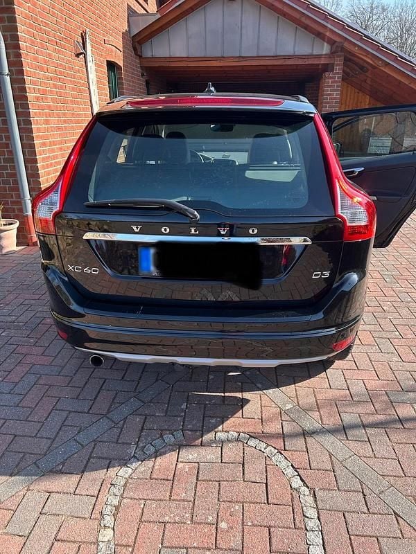 Gebraucht Volvo XC60 150 PS (110 kW) 2016 Schwarz SUV