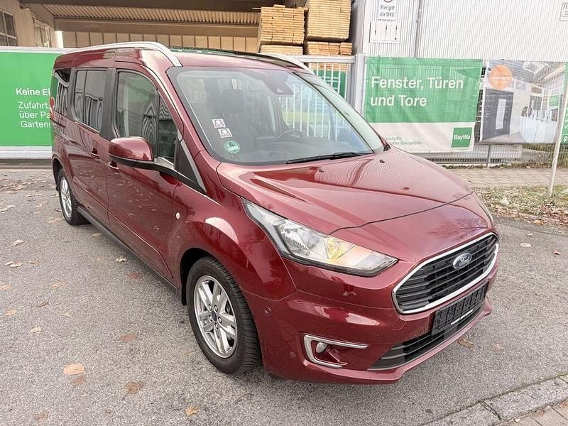 Gebraucht Ford Tourneo Titanium 120 PS (88 kW) 2020 Rot Van / Kleinbus
