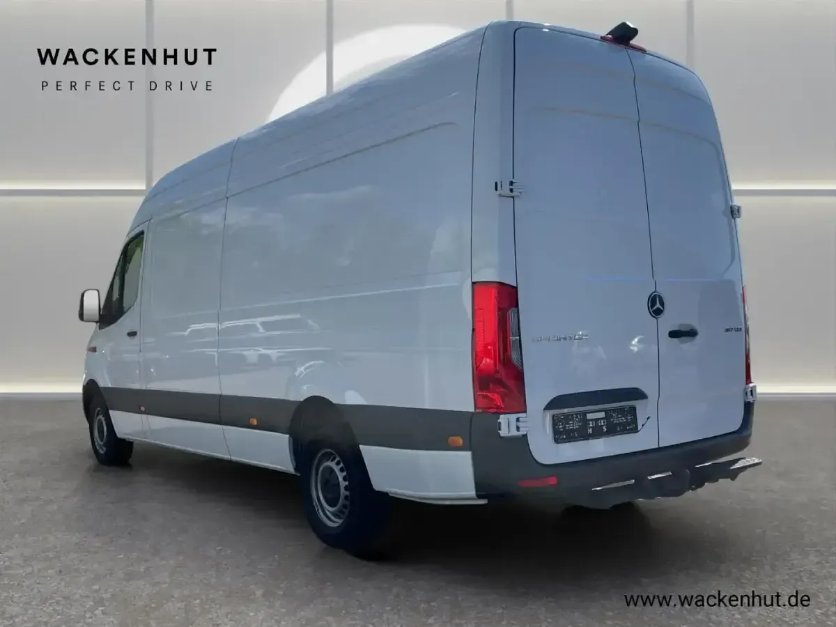 Gebraucht Mercedes Sprinter 170 PS (125 kW) 2024 Weiß Van
