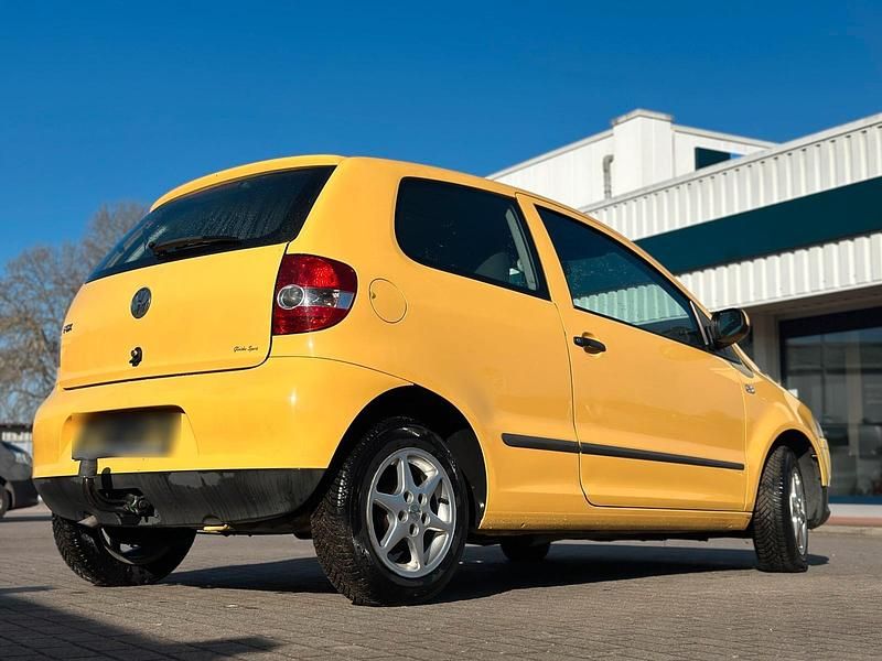 Gebraucht VW Fox 54 PS (39 kW) 2006 Gelb Kleinwagen