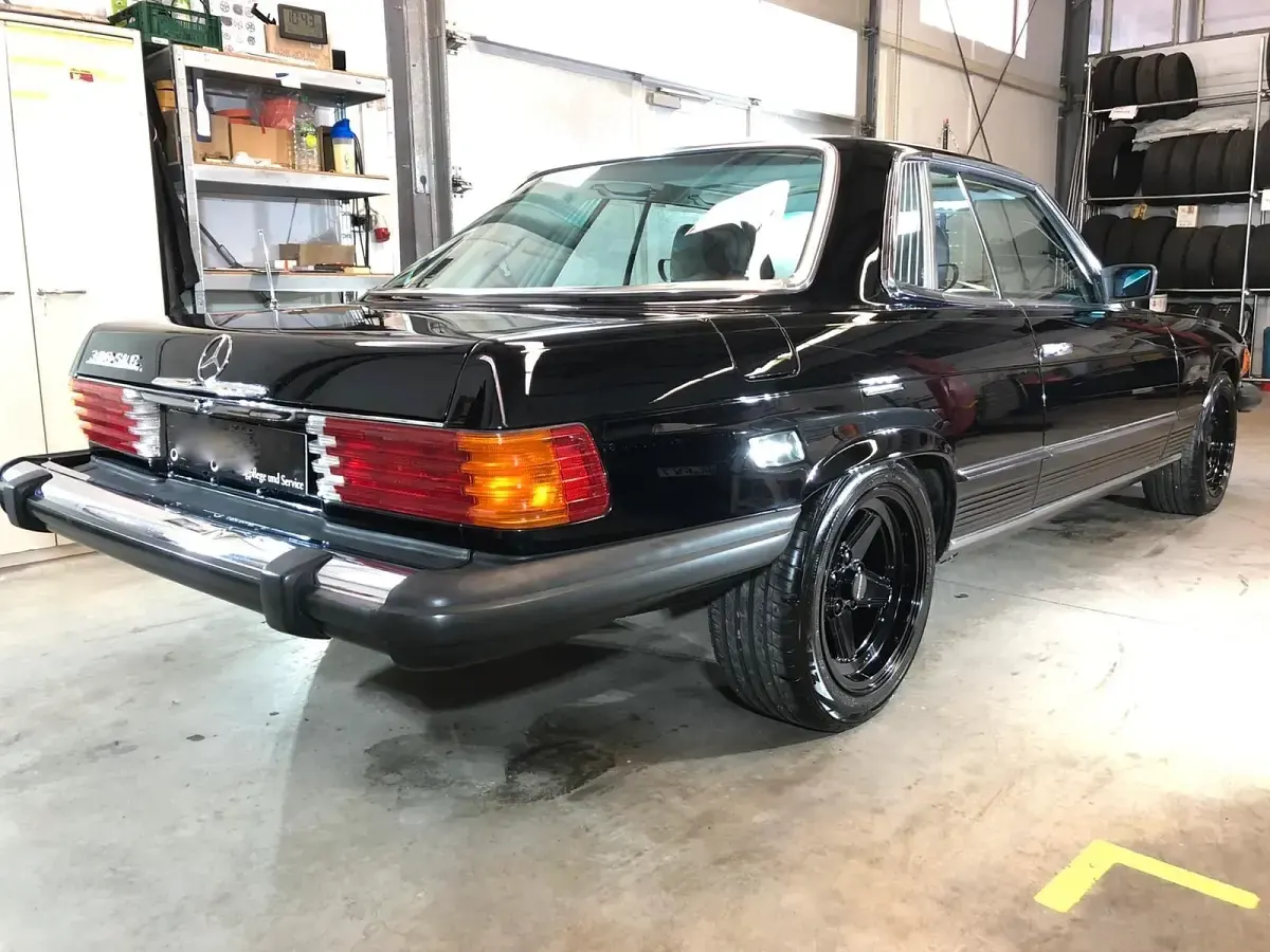 Gebraucht Mercedes SLC380 211 PS (155 kW) 1981 Schwarz Coupé