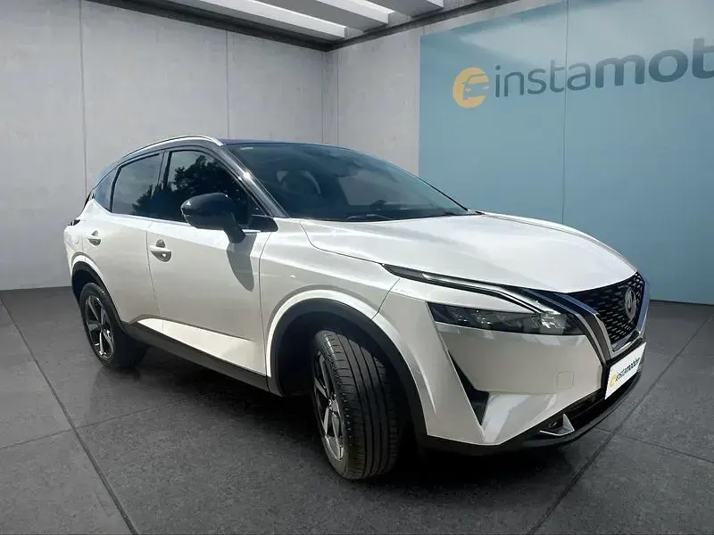 Gebraucht Nissan Qashqai 140 PS (102 kW) 2022 Schwarz SUV