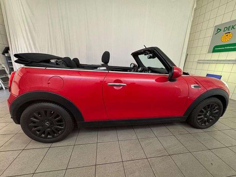 Gebraucht Mini Cooper Cabriolet Chili 136 PS (100 kW) 2019 Rot Cabrio