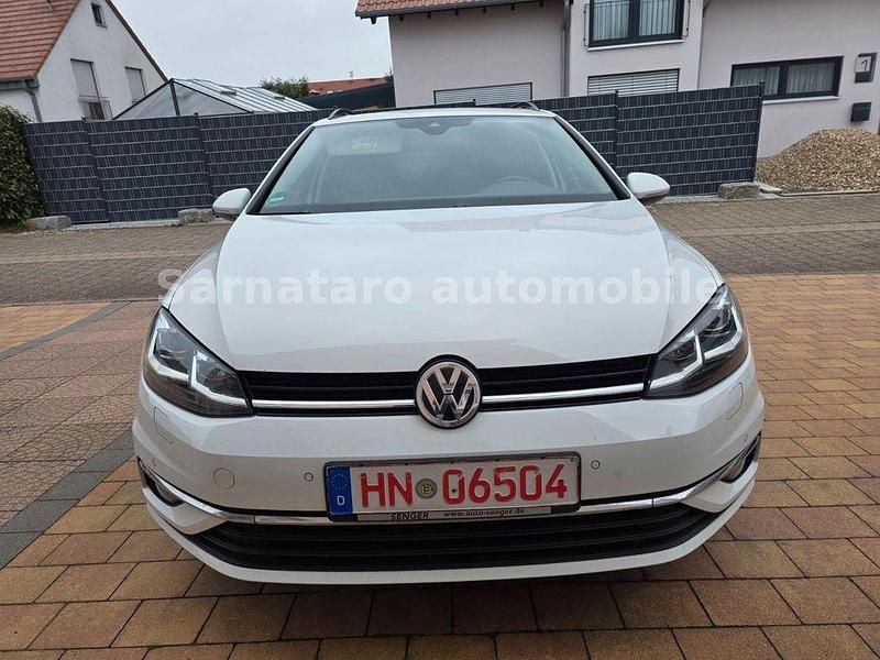 Gebraucht VW Golf VII Highline 150 PS (110 kW) 2018 Weiß Kombi