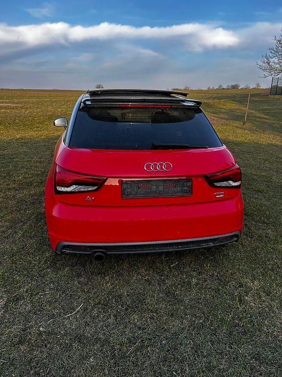 Gebraucht Audi A1 Sport 95 PS (69 kW) 2016 Rot Kleinwagen