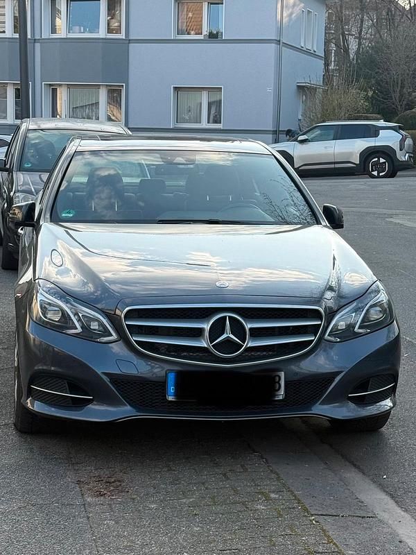 Gebraucht Mercedes E300 Avantgarde 239 PS (175 kW) 2017 Grau Limousine