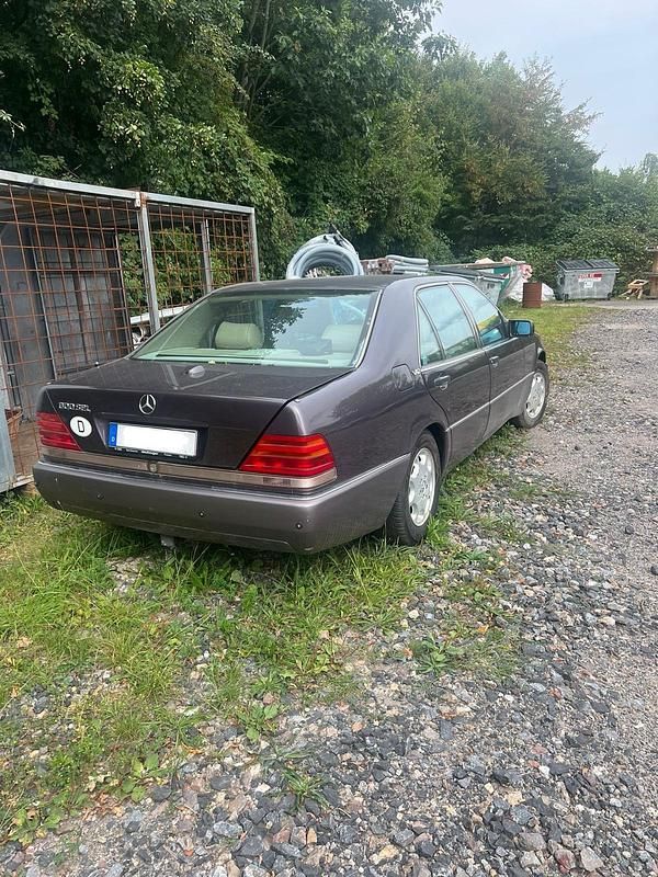 Braun Gebraucht 1991 Mercedes 600 Limousine | 14.500 € - Bild 1/4