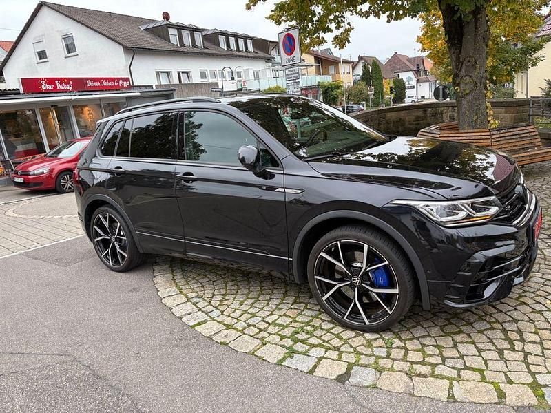 Gebraucht VW Tiguan R 320 PS (235 kW) 2023 Schwarz SUV
