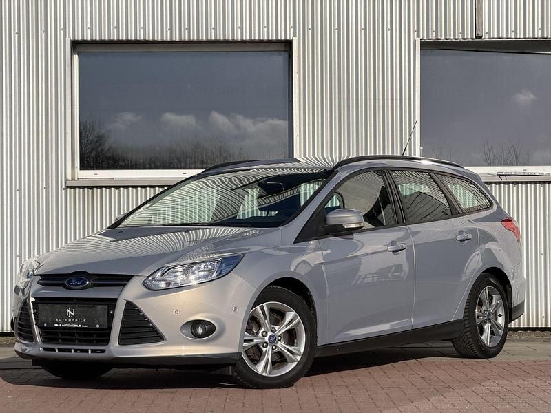 Gebraucht Ford Focus SYNC Edition 101 PS (74 kW) 2014 Micastonesilber metallic Kombi