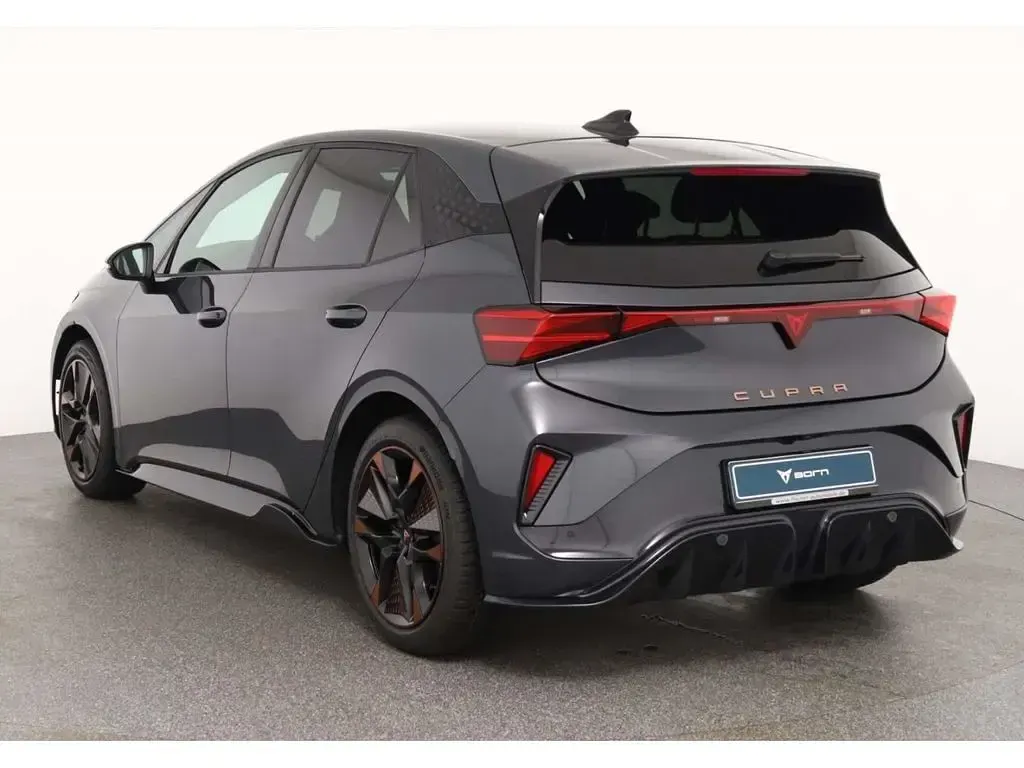 Neu Cupra Born 139 kW (190 PS) 2026 Timanfaya grau metallic Kleinwagen