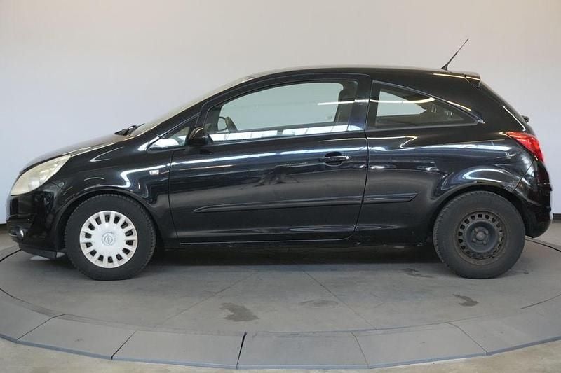 Używany Opel Corsa Edition 80 KM (58 kW) 2007 Czarny Hatchback