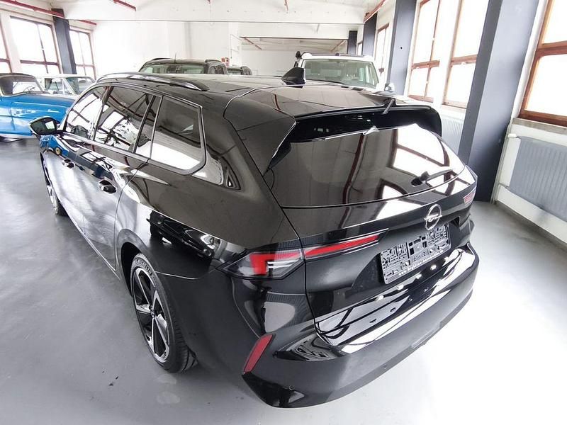 Neu Opel Astra 131 PS (96 kW) 2026 Schwarz Kombi