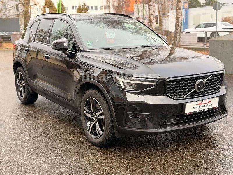 Gebraucht Volvo XC40 Plus 197 PS (144 kW) 2023 Onyx black SUV