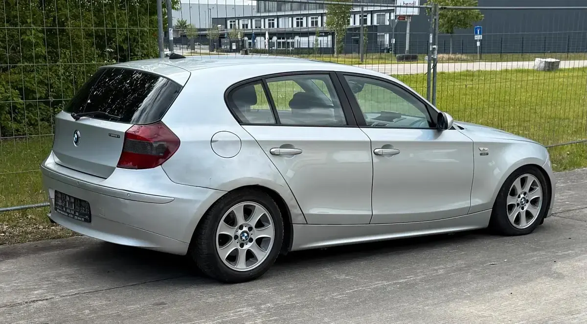 Second-hand BMW 116 115 CP (84 kW) 2005 Argintiu Hatchback