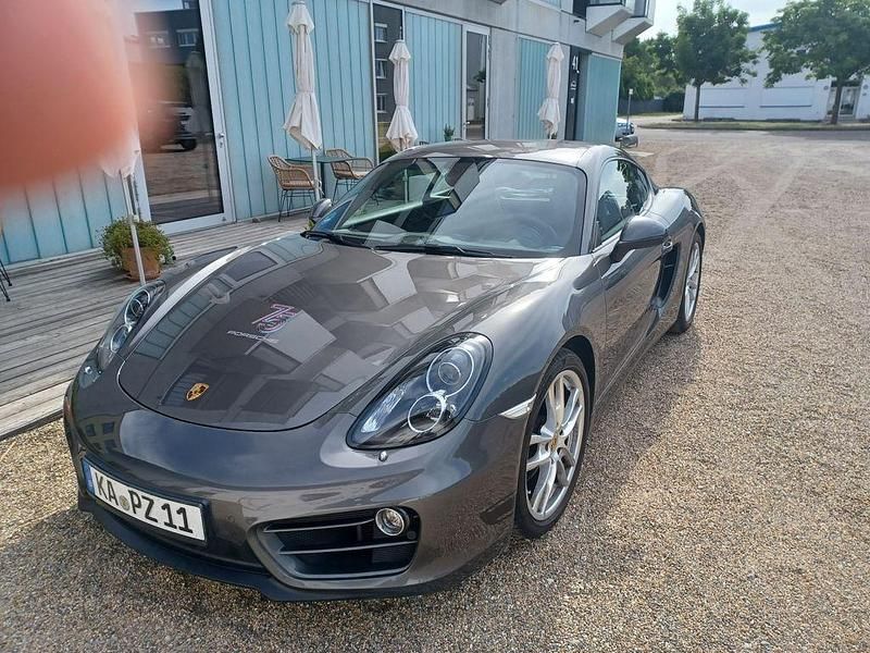 Grau Gebraucht 2013 Porsche Cayman Basis Coupé | 48.981 € (Fairer Preis) - Bild 1/4