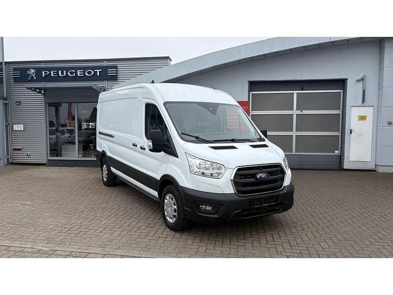 Gebraucht Ford Transit Trend 131 PS (96 kW) 2022 Frostweiß Limousine
