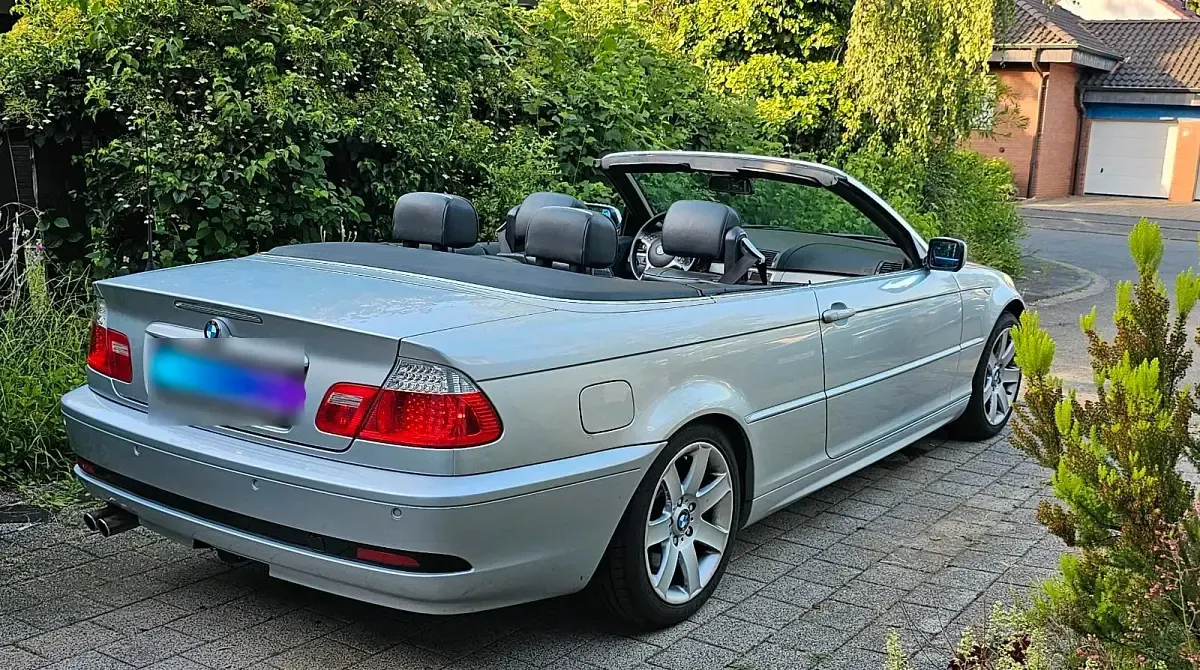Gebraucht BMW 330 231 PS (169 kW) 2004 Silber Cabrio