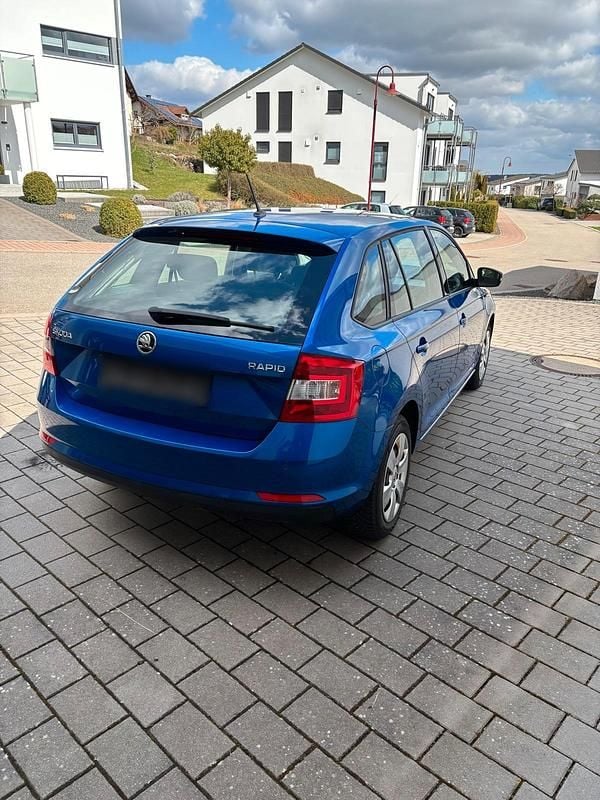 Gebraucht Skoda Rapid 90 PS (66 kW) 2016 Blau Kleinwagen