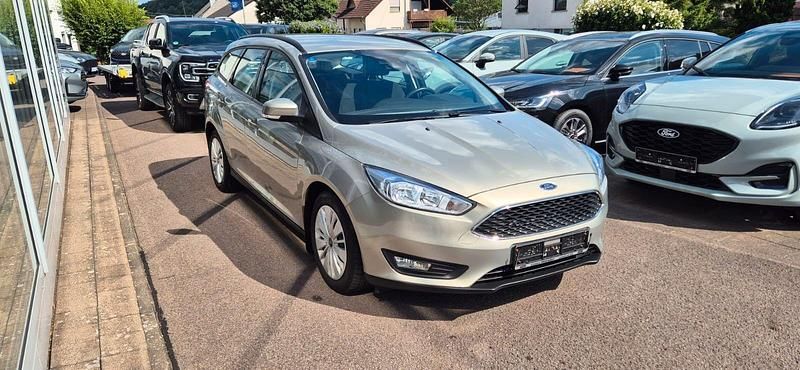 Silber Gebraucht 2018 Ford Focus Business Edition Kombi | 10.600 € (Fairer Preis) - Bild 1/4