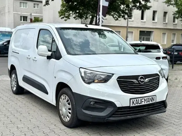 Gebraucht Opel Combo Edition 131 PS (96 kW) 2021 Weiss Van / Kleinbus