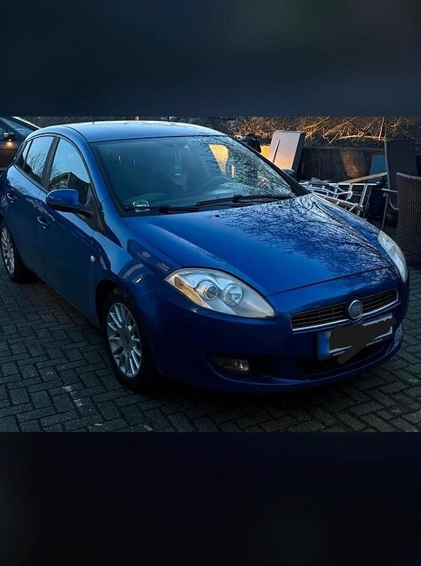 Gebraucht Fiat Bravo 90 PS (66 kW) 2010 Blau Kleinwagen