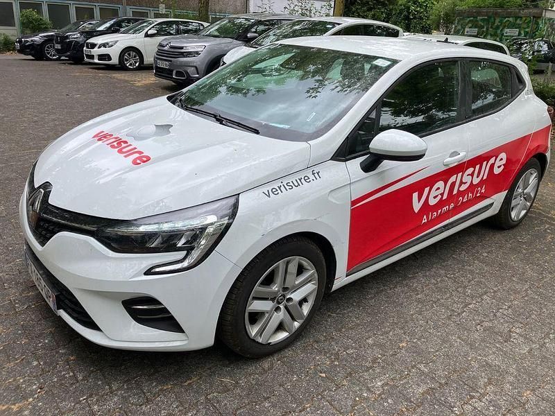 Weiß Gebraucht 2021 Renault Clio V Limousine | 9.282 € (Superpreis) - Bild 1/4