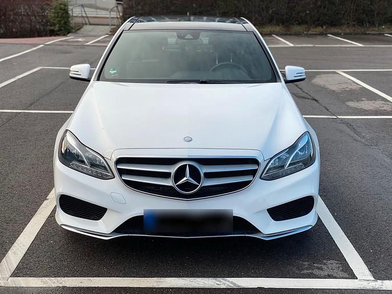 Gebraucht Mercedes E350 Avantgarde 306 PS (225 kW) 2018 Weiß Limousine