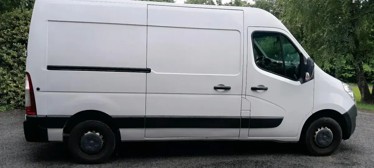 Gebraucht Opel Movano 110 PS (80 kW) 2015 Weiß Van / Kleinbus