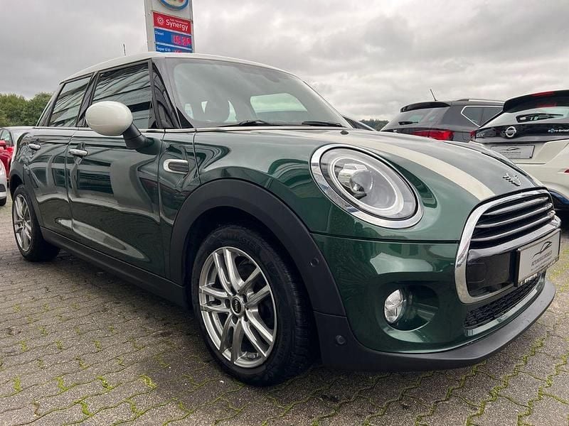Grün Gebraucht 2019 Mini Cooper D Kleinwagen | 8.499 € (Superpreis) - Bild 1/4