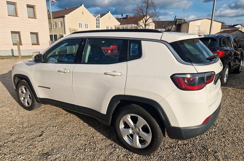 Gebraucht Jeep Compass Longitude 140 PS (102 kW) 2019 Weiß SUV