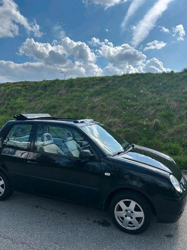 Używany VW Lupo 60 KM (44 kW) 2002 Czarny Hatchback