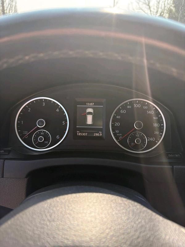 Gebraucht VW Tiguan 140 PS (102 kW) 2012 Schwarz SUV