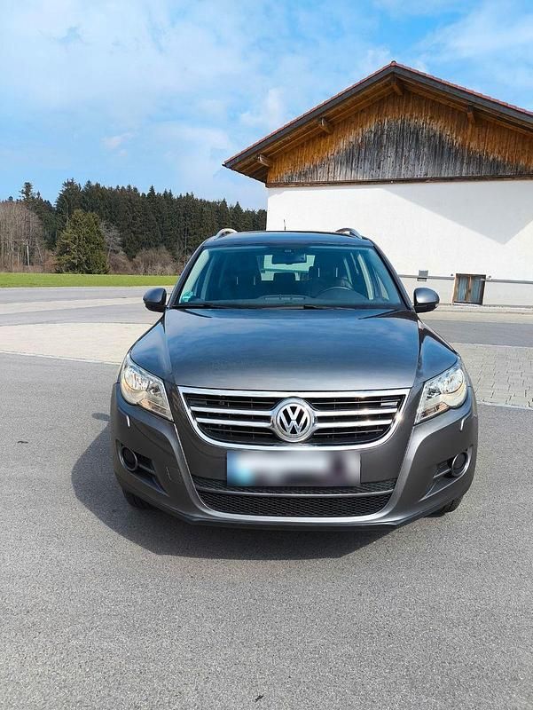 Gebraucht VW Tiguan 170 PS (125 kW) 2011 Grau SUV